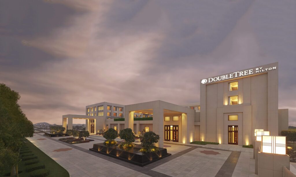 Doubletree-by-Hilton-Agra-scaled