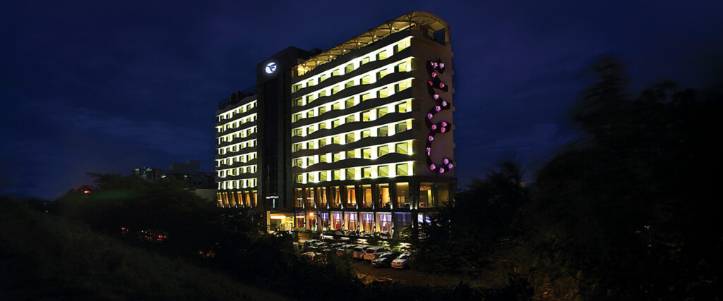 Facade (1)